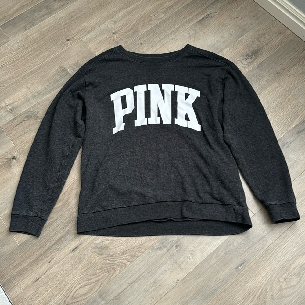 🛍️bundle5itemsfor$15🛍️LG Victoria’s Secret PINK sweatshirt
